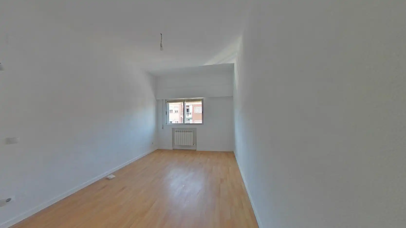 Habitación de Piso en venta en Madrid con Calefacción