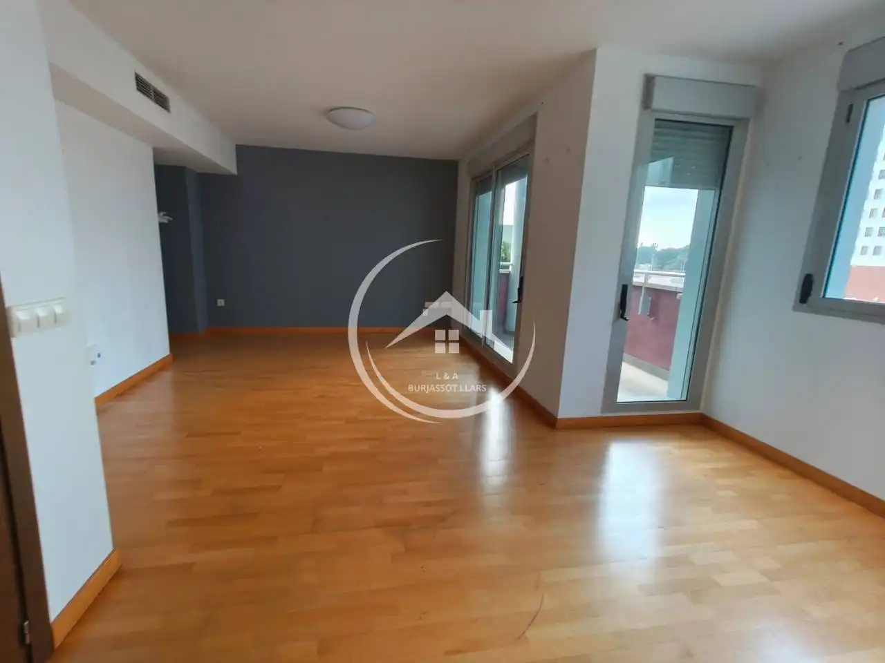 Sala de estar de Piso en venta en Burjassot con Aire acondicionado, Calefacción y Parquet