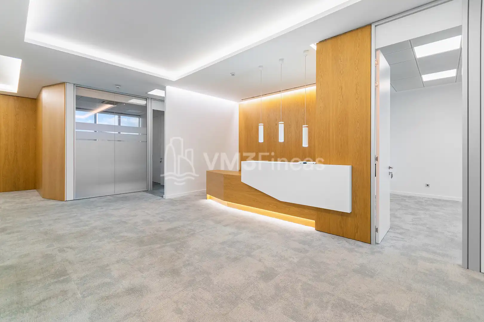 Büro zur Miete in El Prat de Llobregat mit Klimaanlage, Heizung und Terrasse