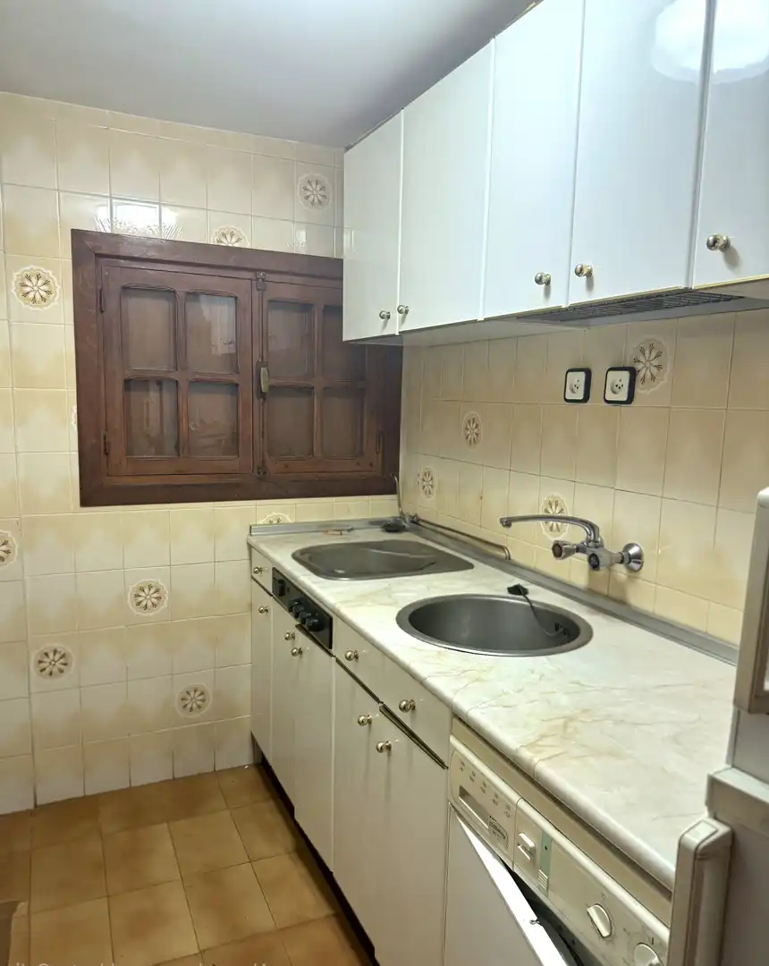 Cocina de Piso en venta en Aguilar de Campoo con Jardín privado, Parquet y Trastero