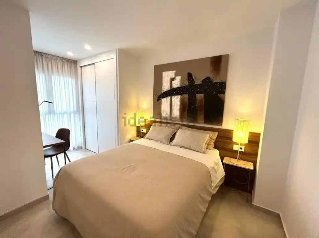 Habitación de Piso de alquiler en Alicante / Alacant con Aire acondicionado, Calefacción y Amueblado