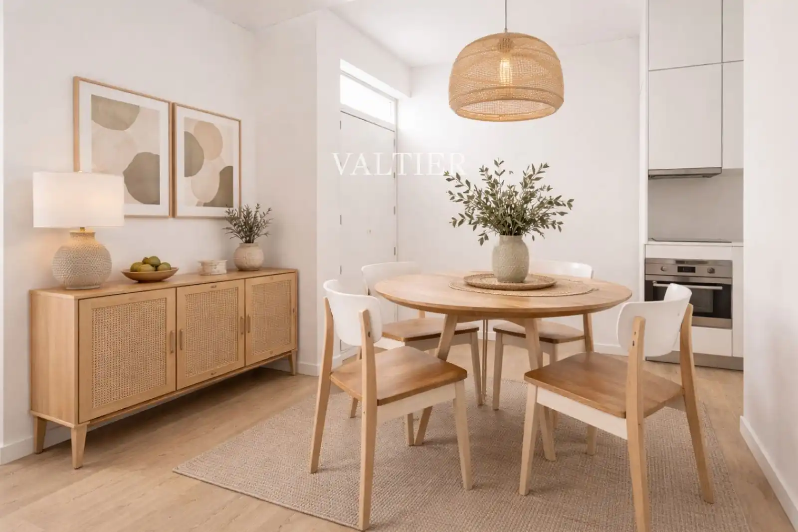 Comedor de Piso de alquiler en  Madrid Capital con Aire acondicionado, Calefacción y Amueblado