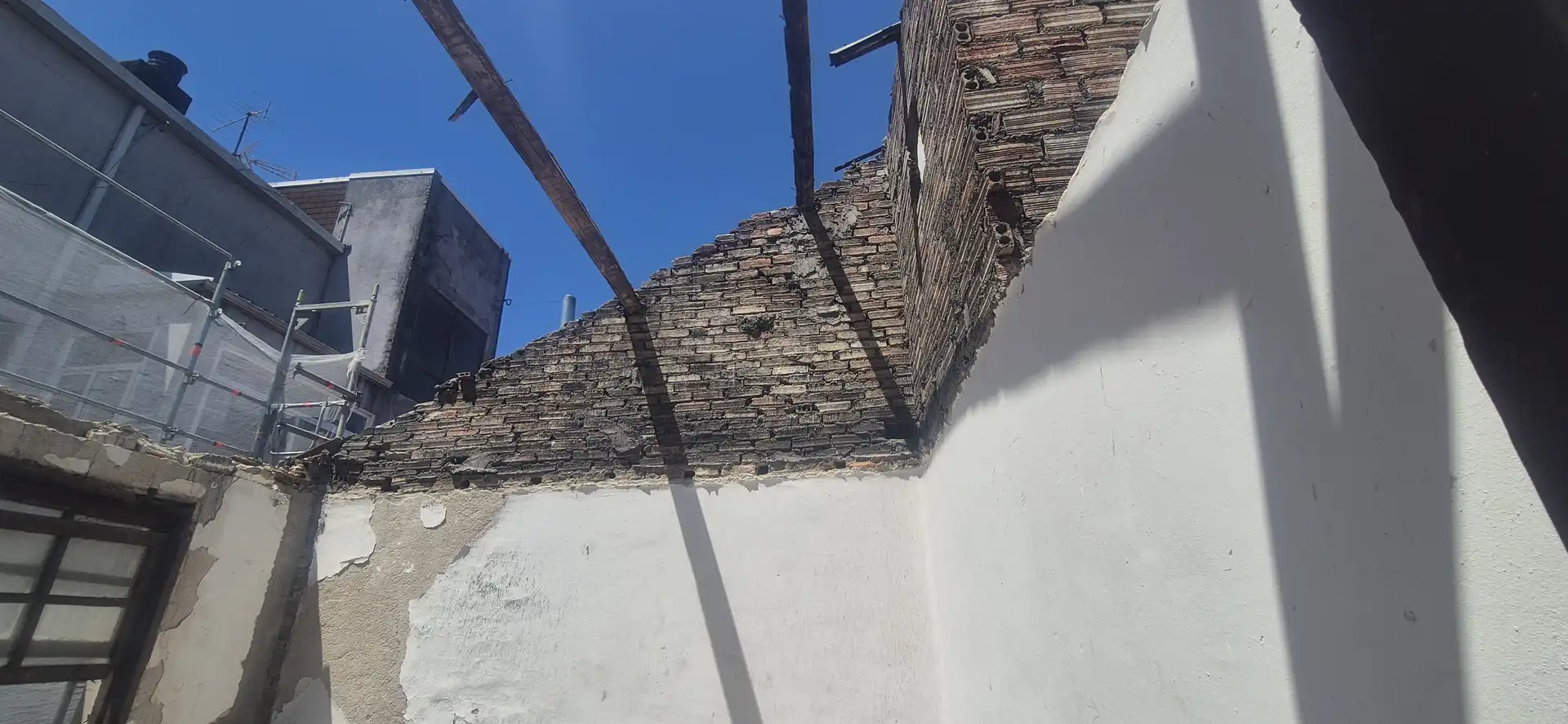 Vista exterior de Àtic en venda en Pontevedra Capital  amb Balcó