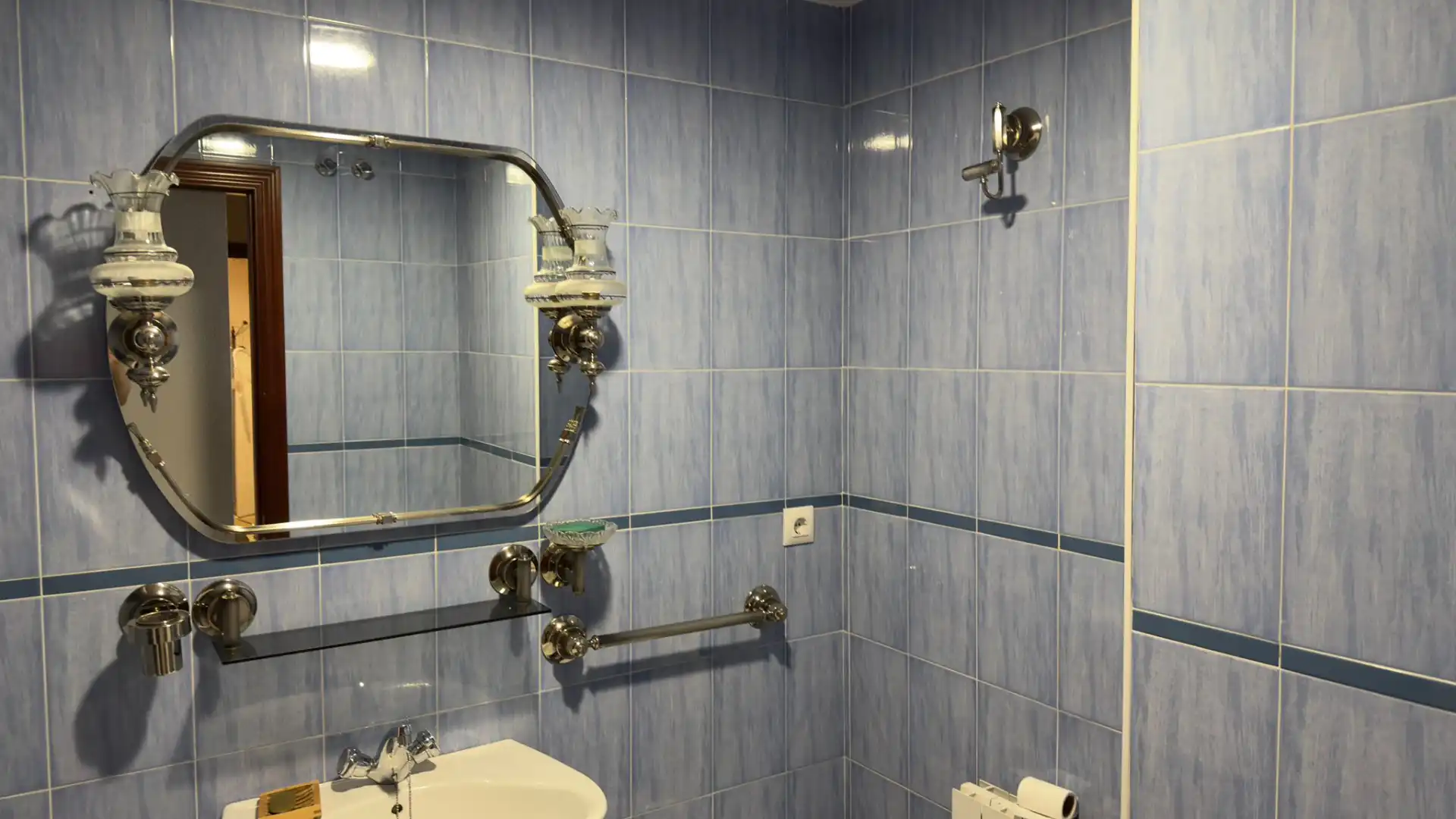 Badezimmer von Wohnung zur Miete in Granada mit Heizung, Privatgarten und Möbliert