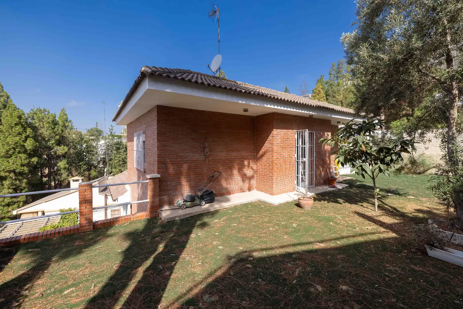 Exterior view of Houses for sale in Málaga  with Air Conditioner, Heating and Private garden
