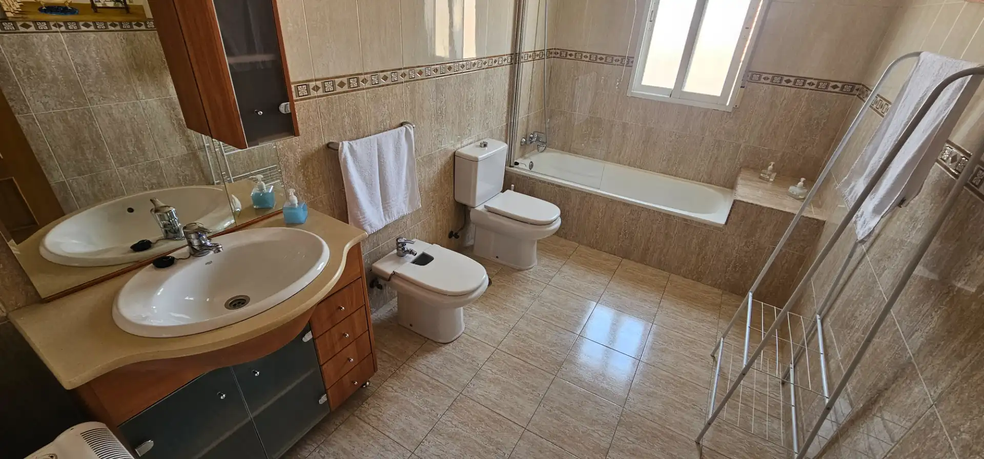 Bany de Casa o xalet de lloguer en Maracena amb Moblat