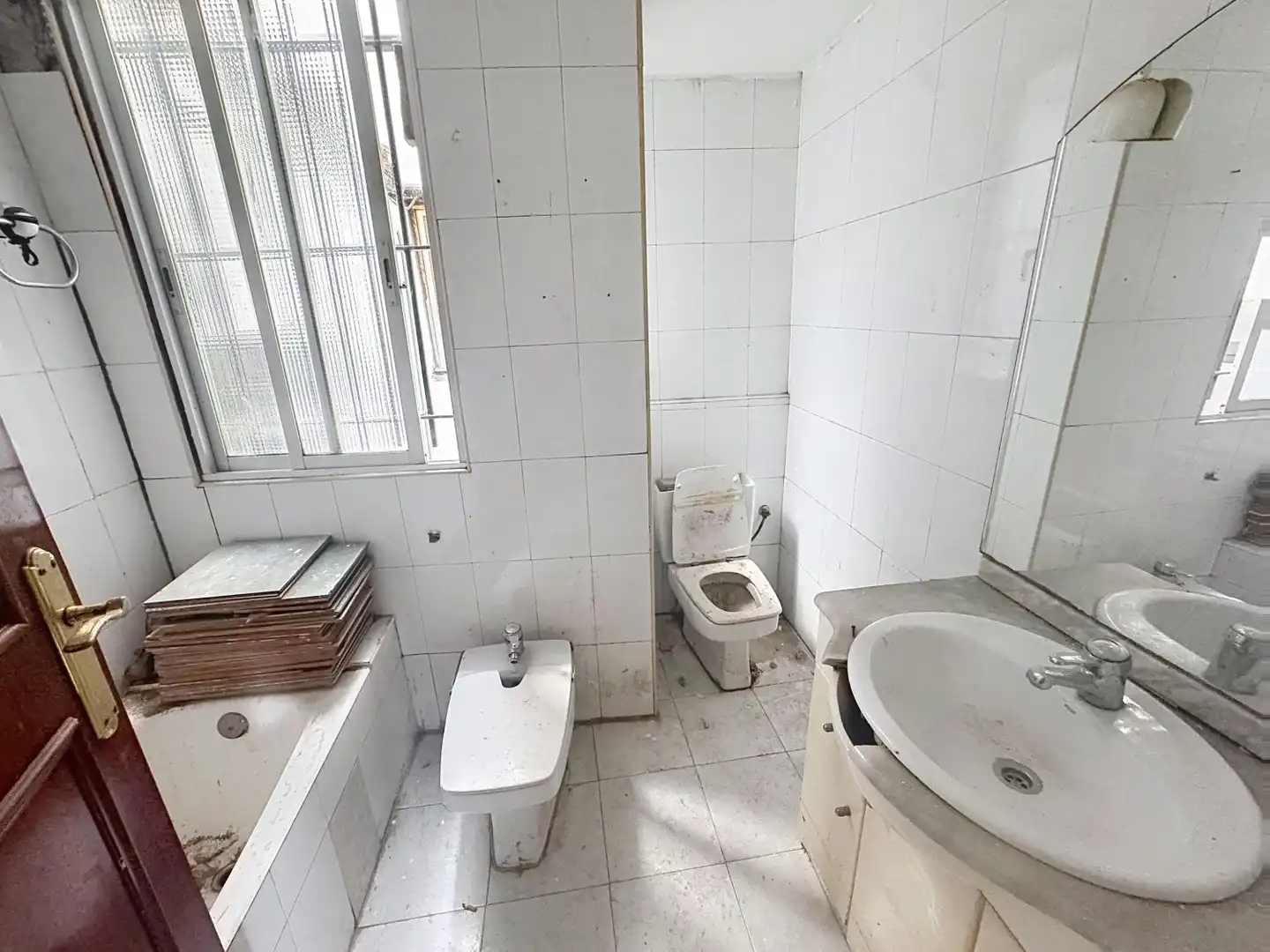 Bathroom of Flat for sale in Bilbao   with Heating and Balcony