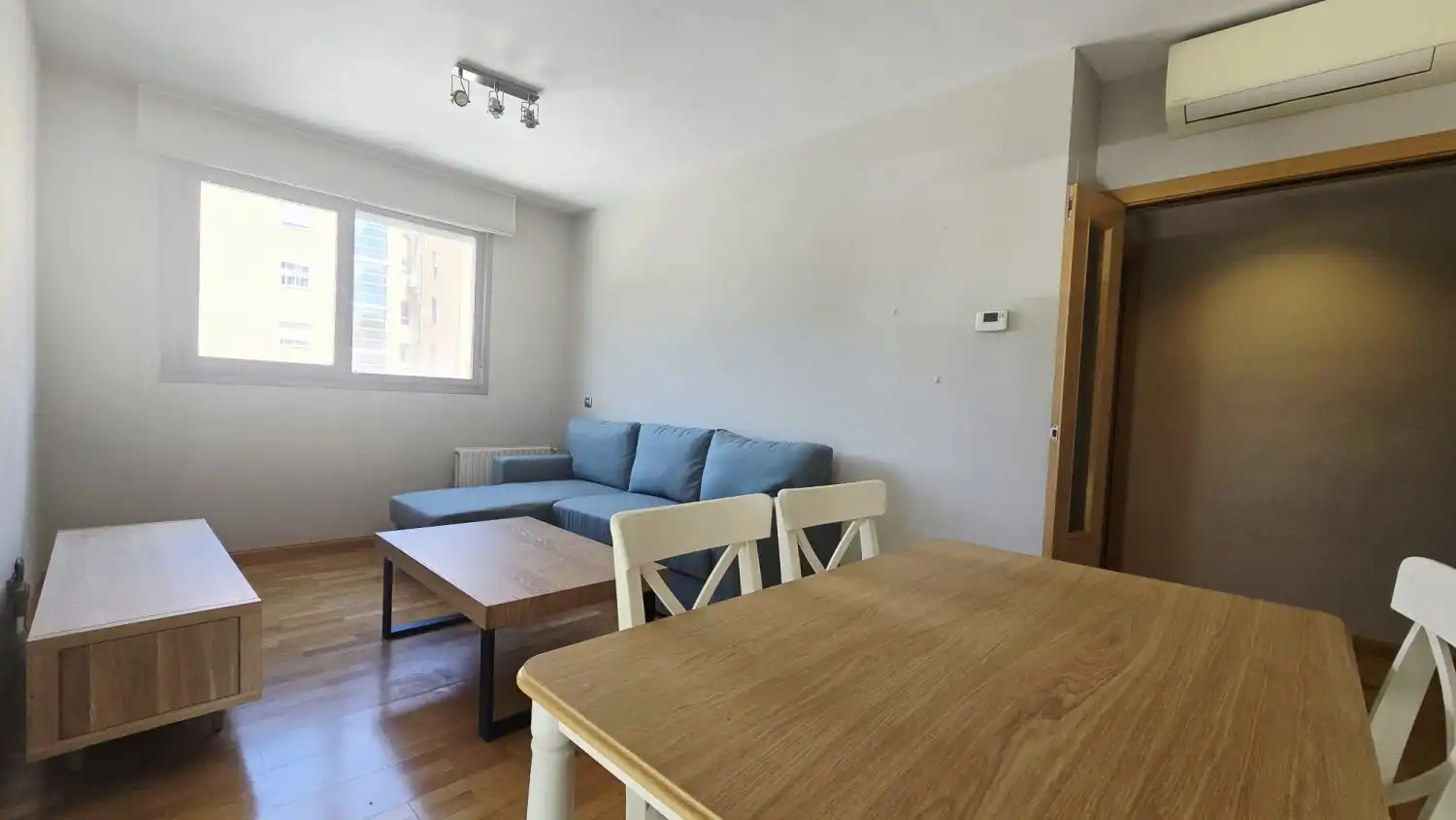 Piso con piscina en alquiler en Luis Jiménez de Asua, imagen 2