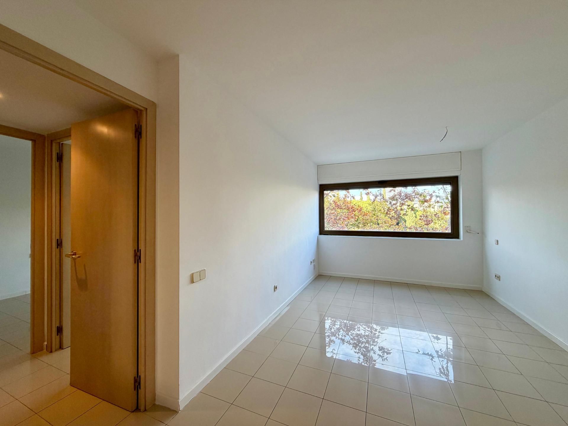 Flat for sale in Sabadell  with Air Conditioner