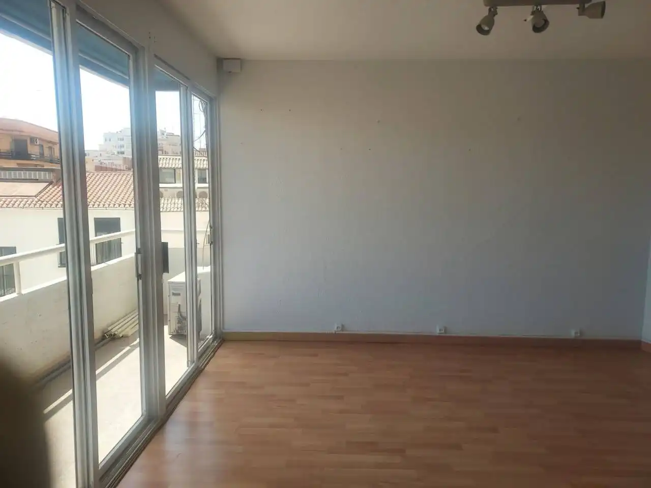 Office space with lift to rent in Extramurs