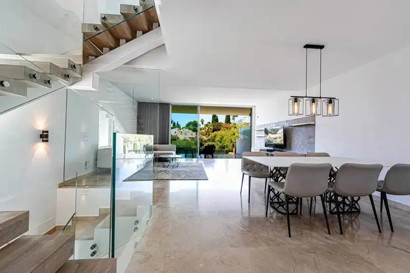 Adosado con piscina en venta en Río Real - Los Monteros, imagen 2