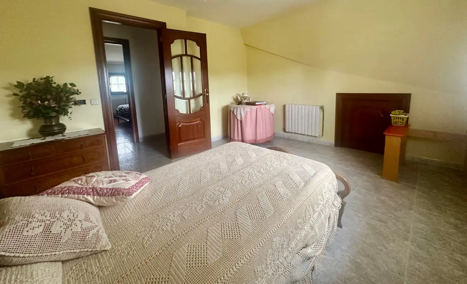 Dormitori de Casa o xalet en venda en Narón amb Calefacció, Terrassa i Traster