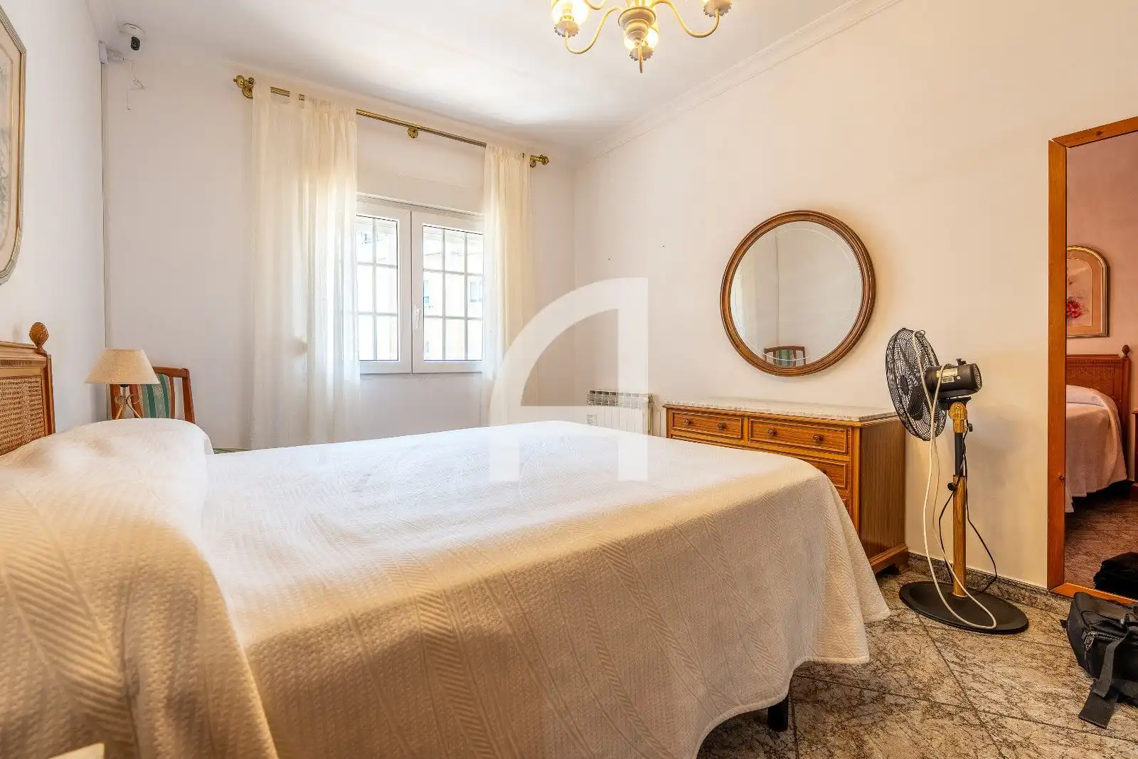 Habitación de Piso en venta en Sant Joan Despí con Calefacción y Terraza
