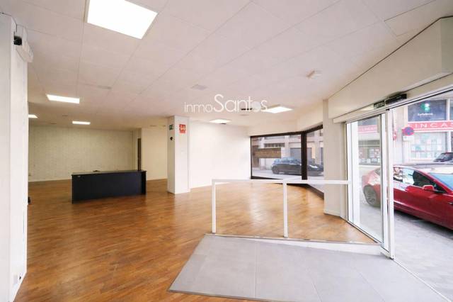 Local comercial en Alquiler en de Larquitecte Ant Gaudi en Centre