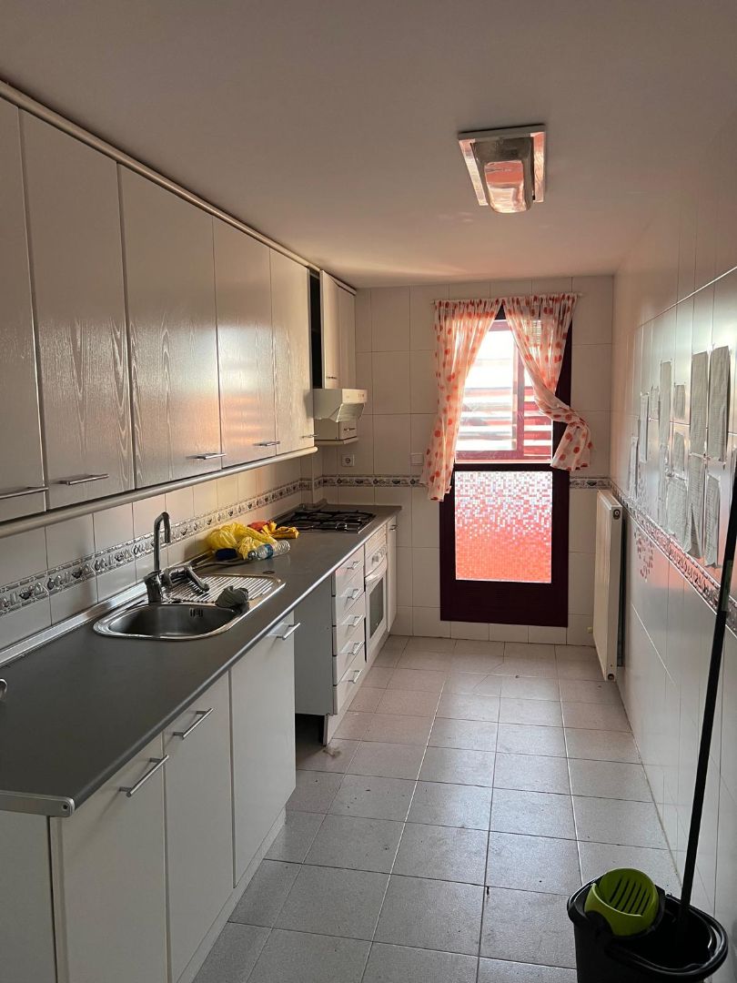 Flat to rent in Avenida las Retamas, Prado Santo Domingo - Ensanche