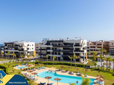 Attique avec piscine à vendre à Orihuela Costa