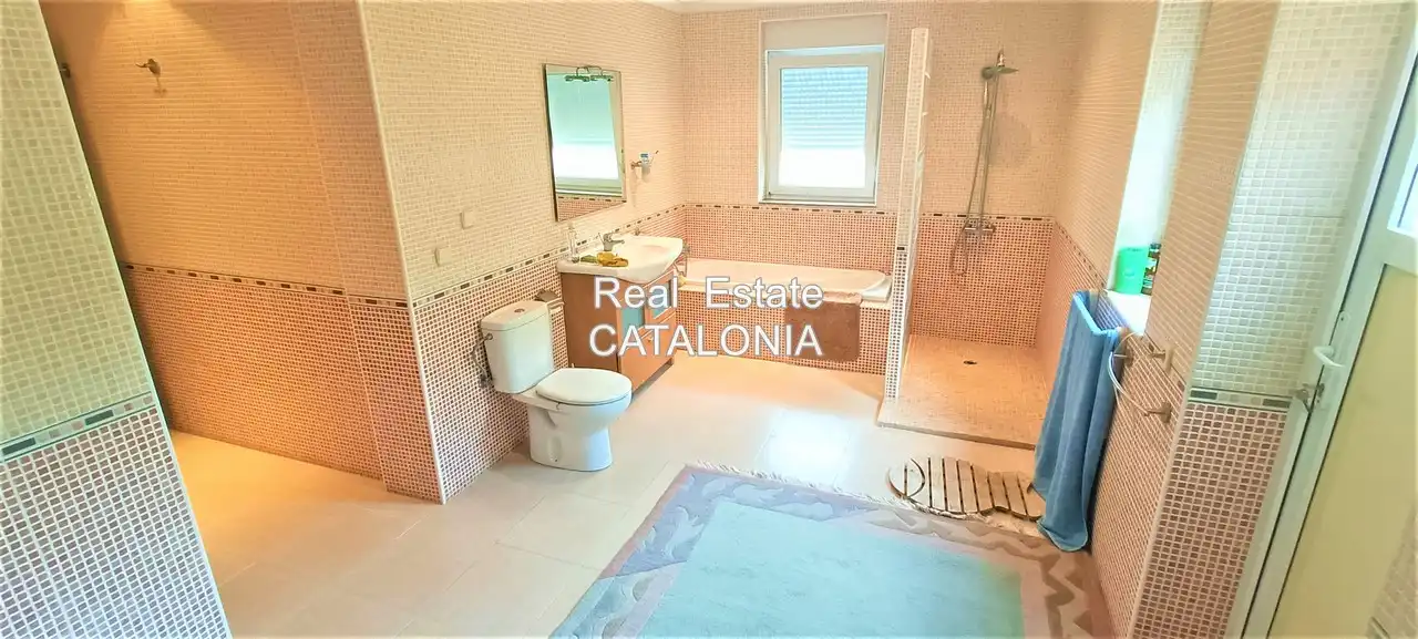 Baño de Casa o chalet en venta en Lloret de Mar con Aire acondicionado, Calefacción y Jardín privado