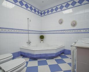 Bathroom of House or chalet for sale in Utrera  with Air Conditioner and Balcony