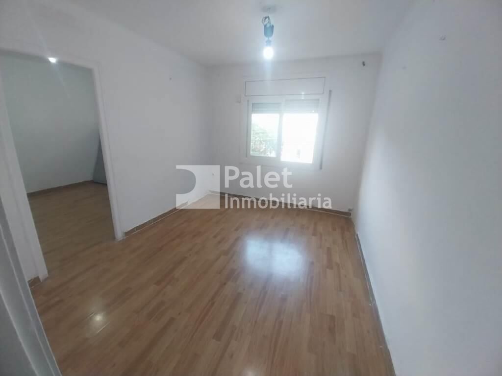Bedroom of Flat for sale in  Barcelona Capital  with Parquet flooring