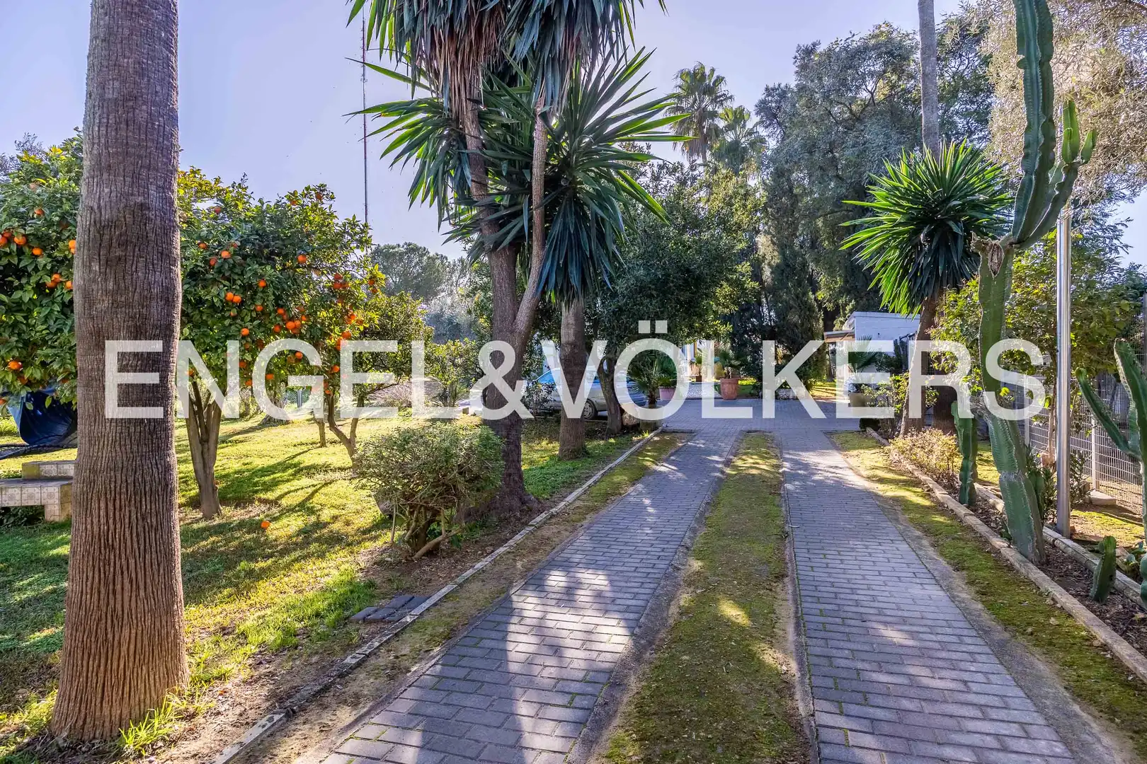 Houses for sale in Valencina de la Concepción  with Air Conditioner, Heating and Private garden