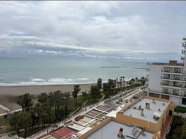 Apartamento con balcón en venta en Puerto Marina