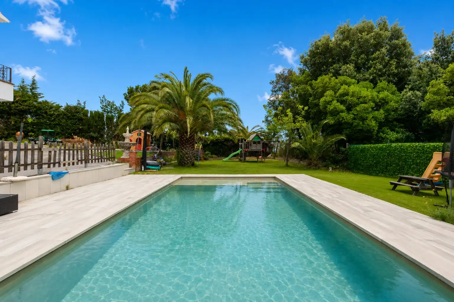 Piscina de Casa o xalet en venda en Sant Cebrià de Vallalta amb Aire condicionat, Calefacció i Jardí privat