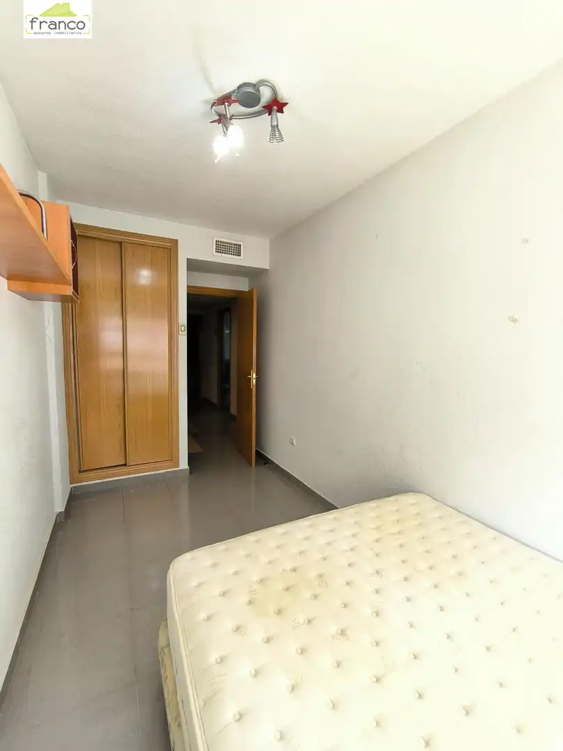 Dormitori de Casa adosada en venda en Murcia amb Terrassa, Traster i Balcó