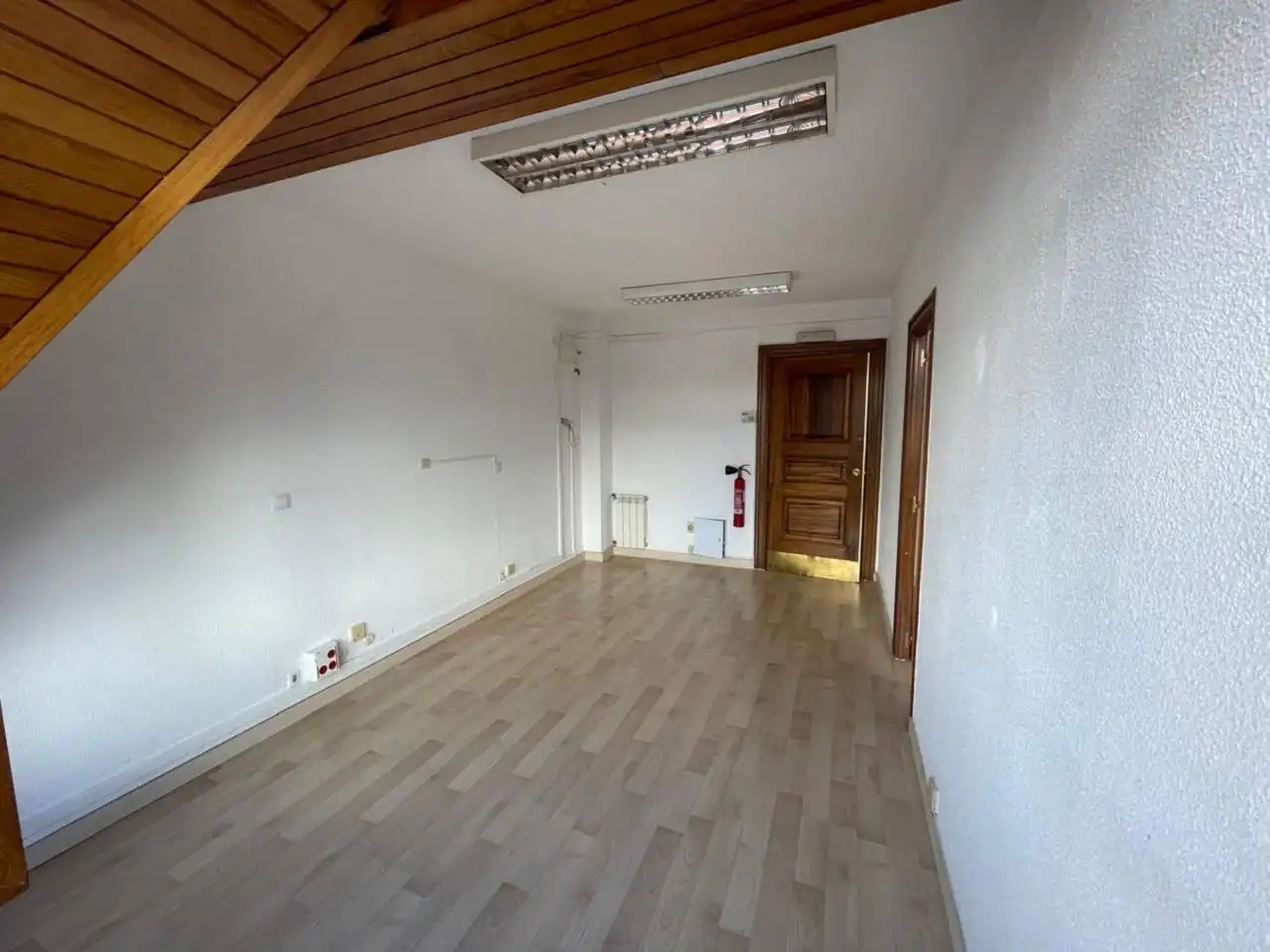 Büro zur Miete in Burgos mit Heizung