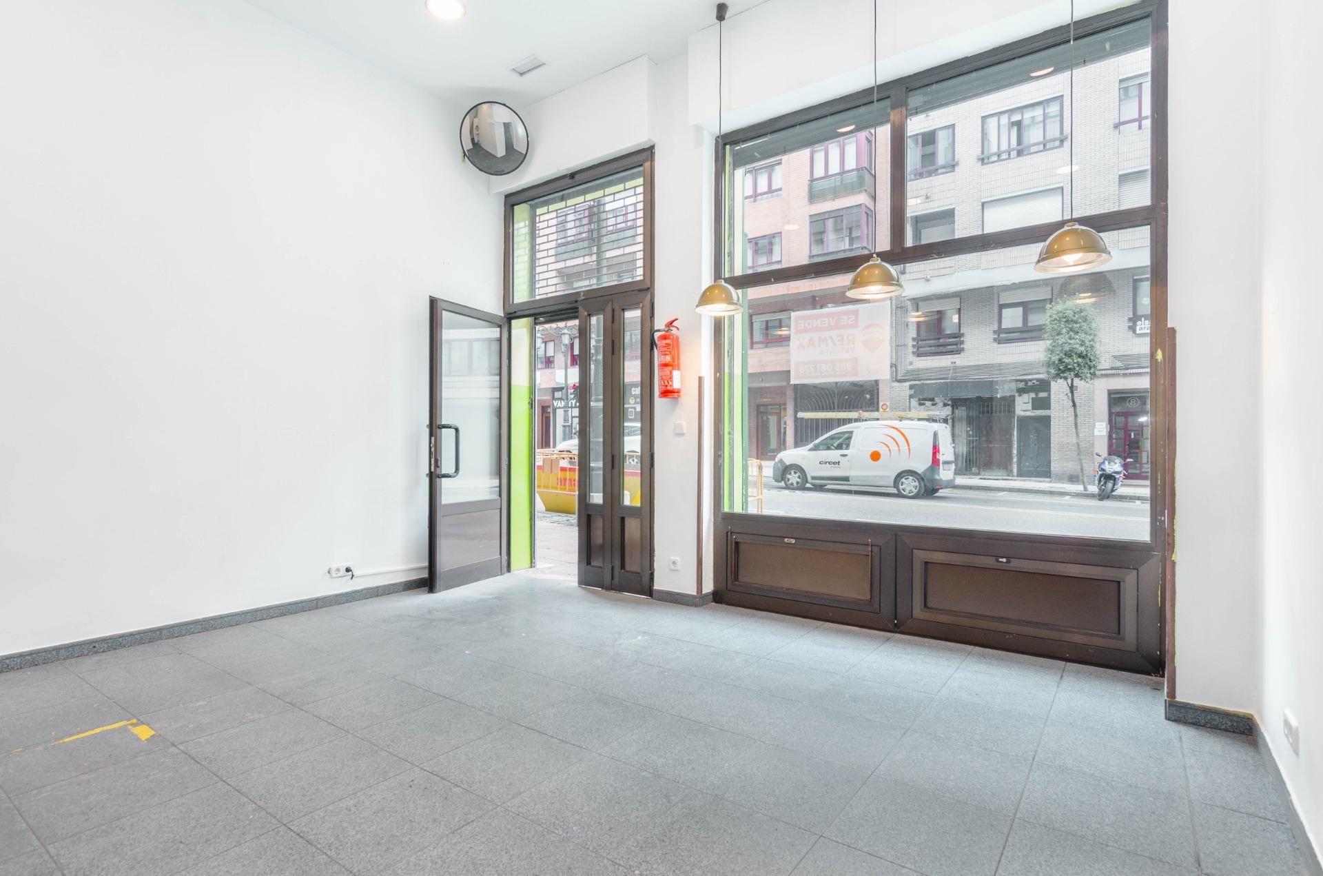 Premises for sale in Oviedo 