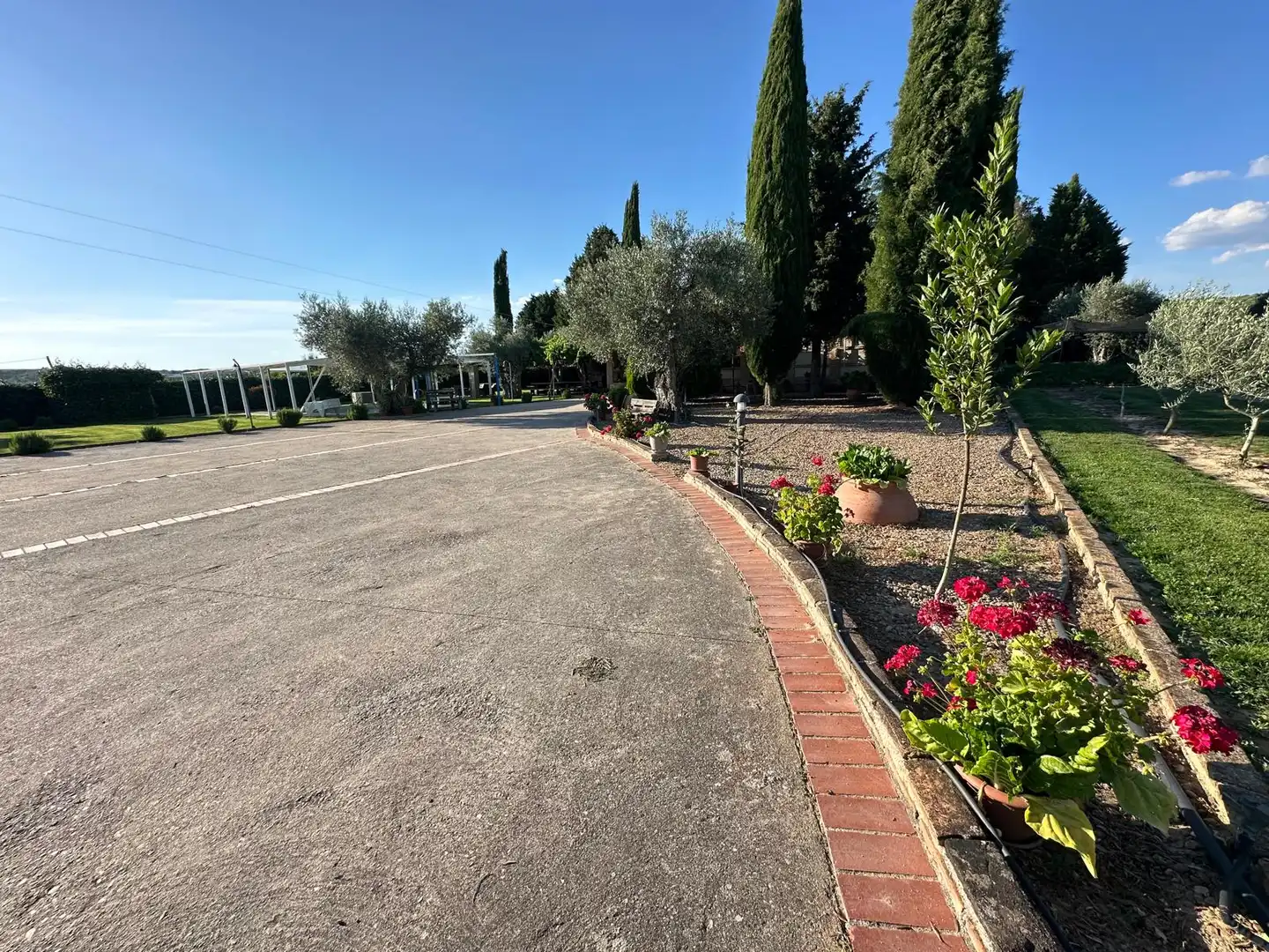 Parking de Casa o chalet en venta en Montearagón con Aire acondicionado, Calefacción y Jardín privado