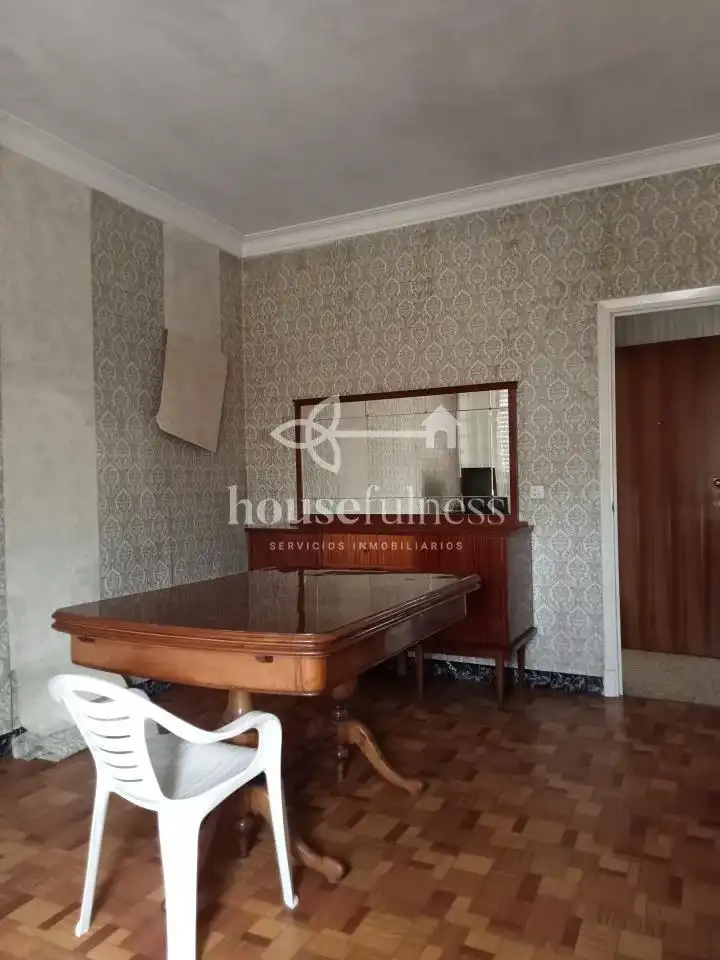 Habitación de Edificio en venta en Fene