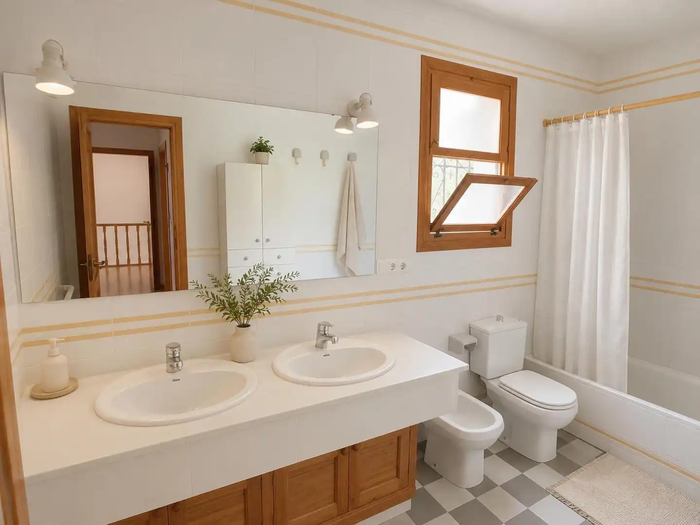 Baño de Casa o chalet en venta en El Real de Gandia con Aire acondicionado, Terraza y Piscina