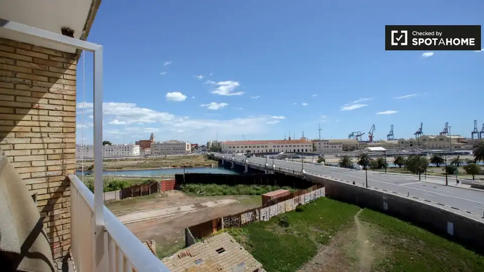 Vista exterior de Pis de lloguer en Valencia amb Aire condicionat, Calefacció i Moblat