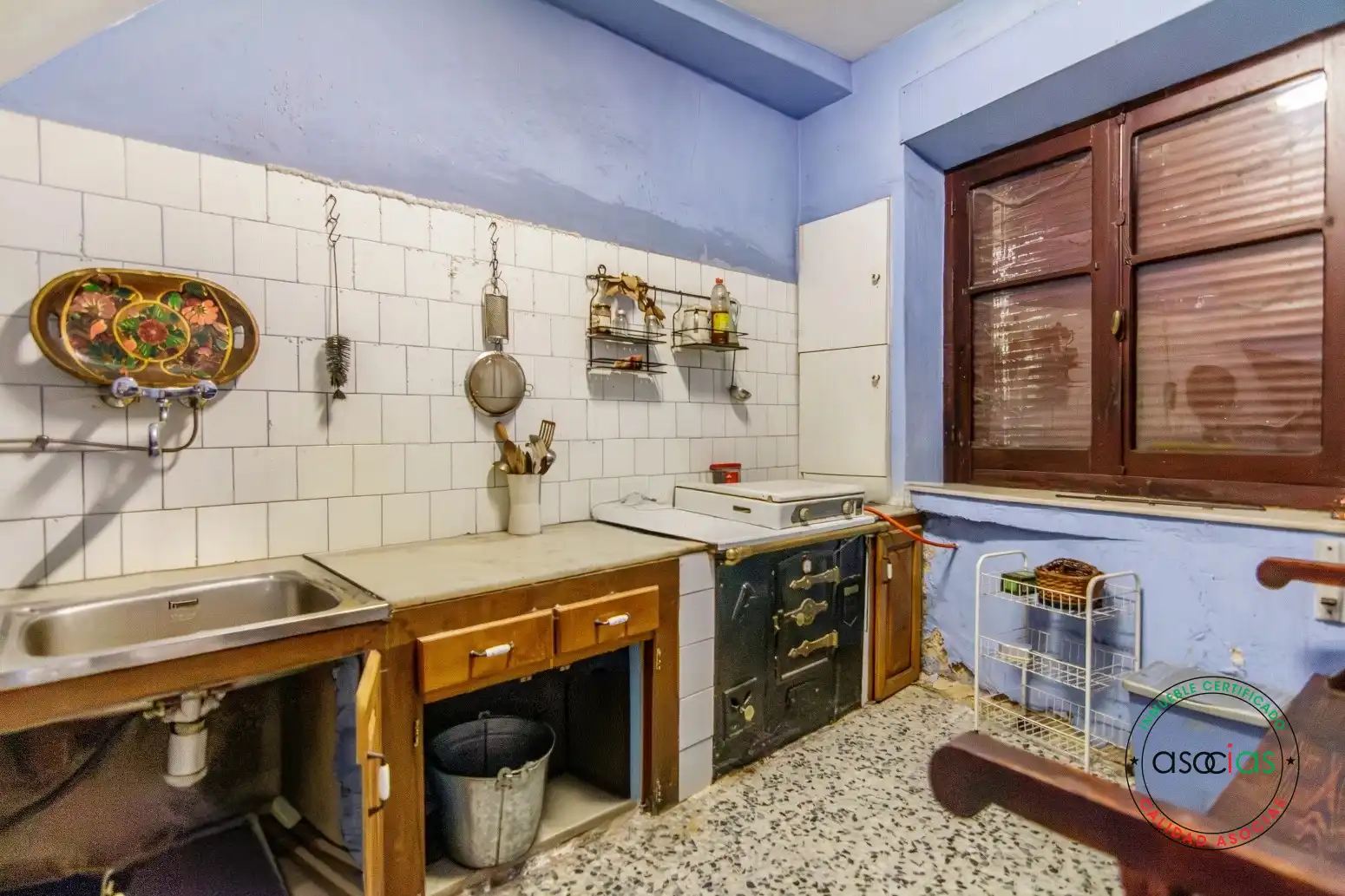 Cuina de Casa o xalet en venda en Bimenes amb Jardí privat
