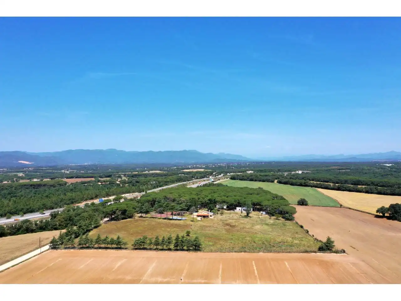 Maison rustique avec piscine à vendre à Camino burot 18