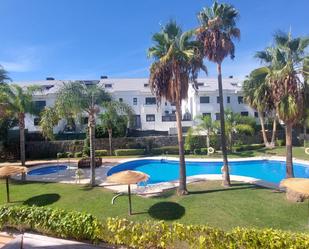 Vista exterior de Casa adosada en venda en Fuengirola amb Aire condicionat, Terrassa i Balcó