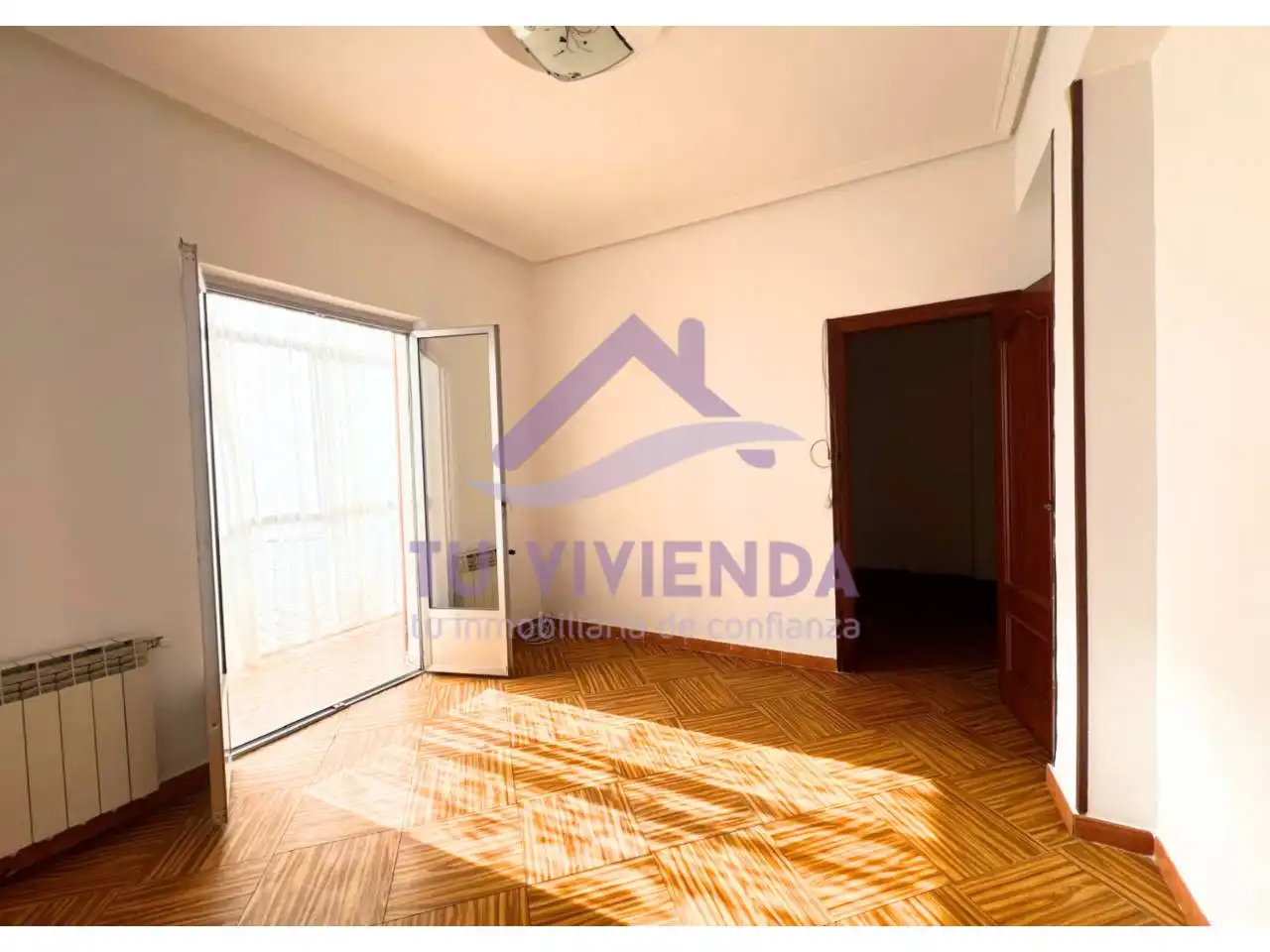 Sala d'estar de Pis en venda en Valladolid amb Calefacció, Terrassa i Balcó