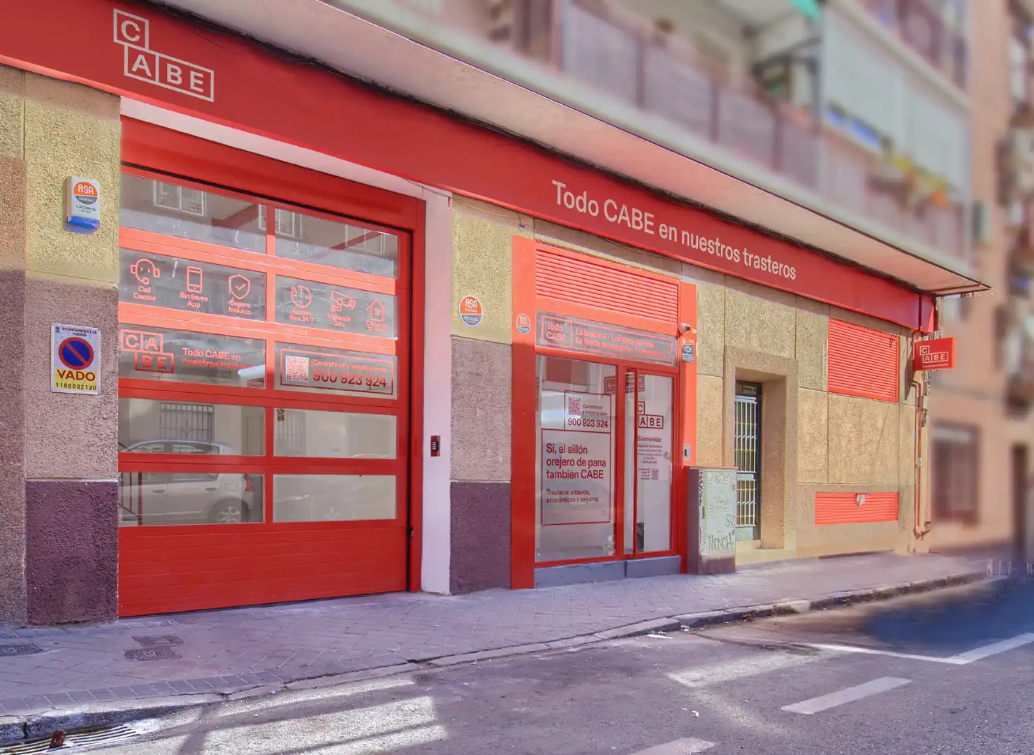 Vista exterior de Traster de lloguer en Madrid amb Alarma