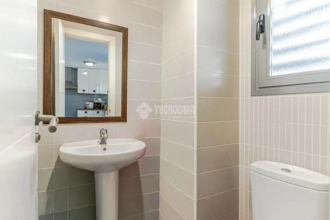 Bathroom of Duplexes for sale in Torrenueva Costa  with Terrace