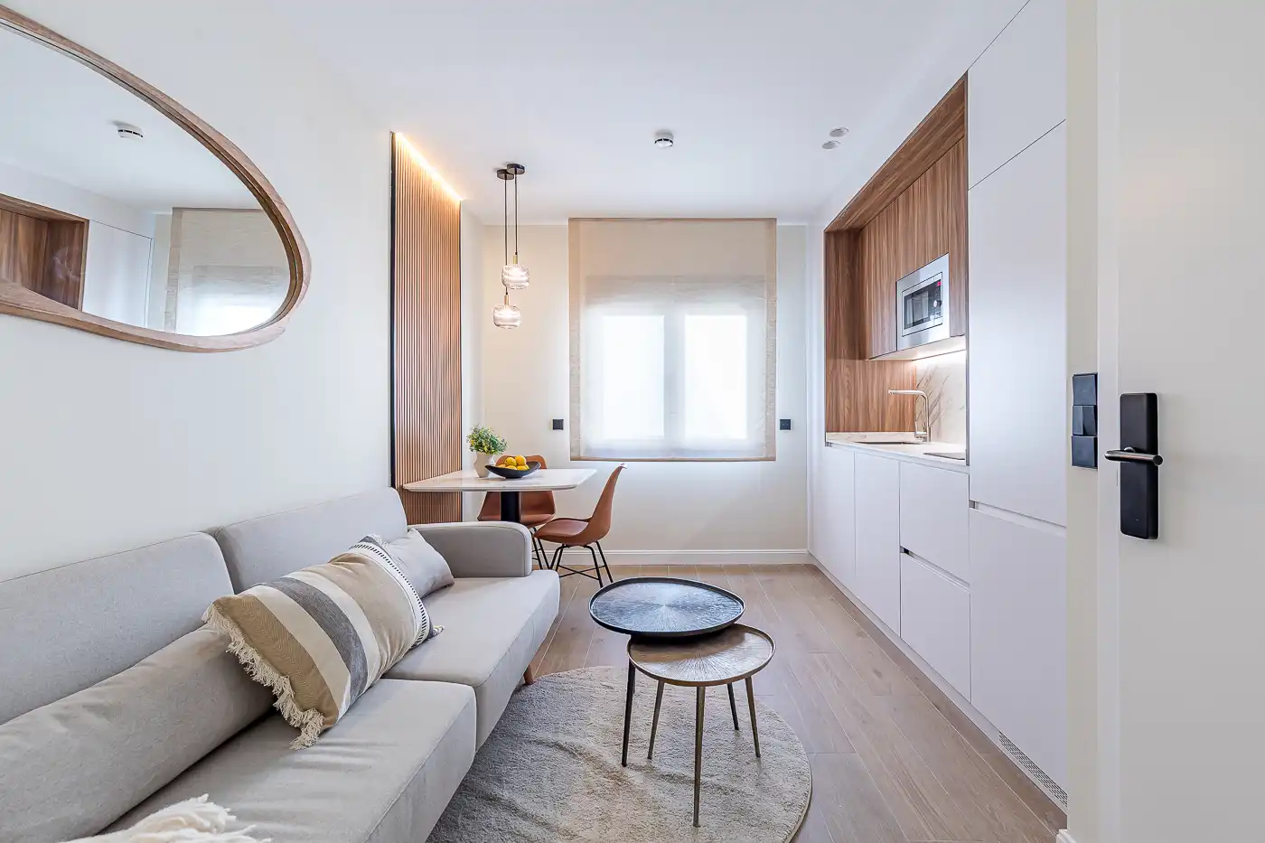 Living room of Houses for rent in Madrid  with Air Conditioner, Heating and Furnished