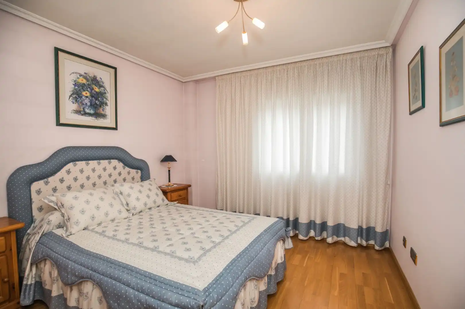 Dormitori de Casa o xalet en venda en Ávila amb Calefacció, Jardí privat i Terrassa