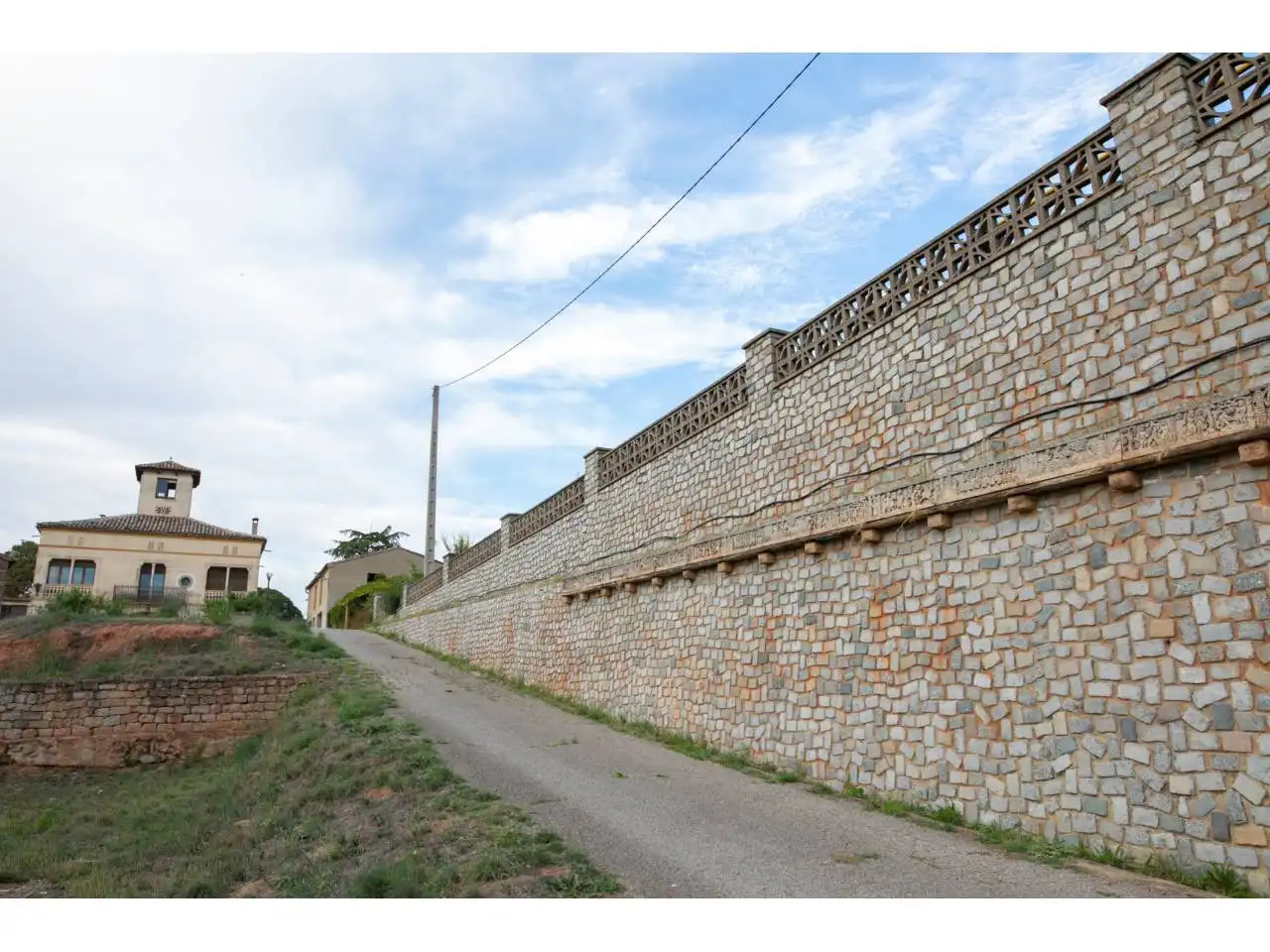 Exterior view of Houses for sale in Manresa  with Private garden and Swimming Pool
