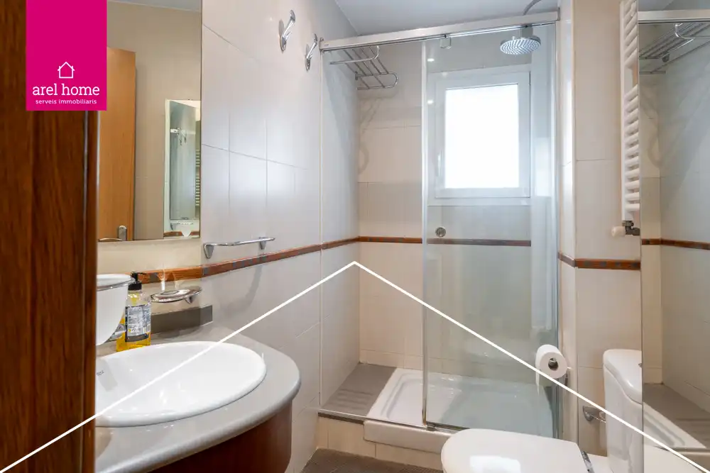 Bathroom of Flat for sale in Esplugues de Llobregat  with Air Conditioner