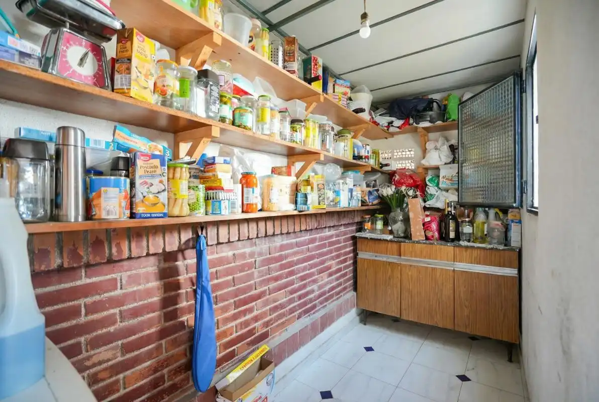 Cuina de Edifici en venda en Madrid