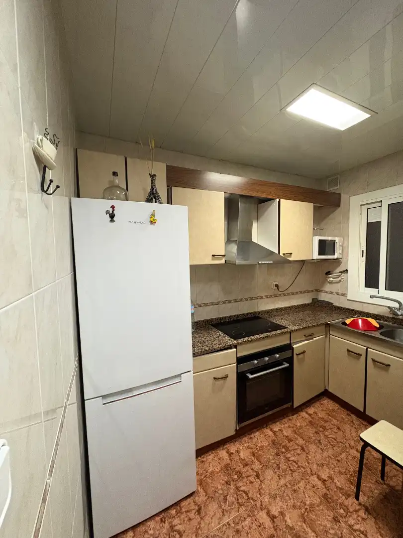 Cocina de Piso en venta en L'Hospitalet de Llobregat con Calefacción, Horno y Alarma