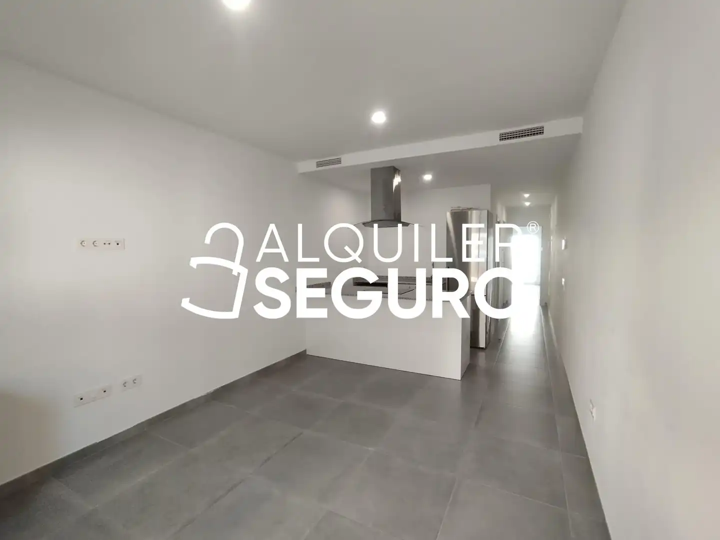 Flat for rent in Fuengirola  with Air Conditioner, Terrace and Storage room