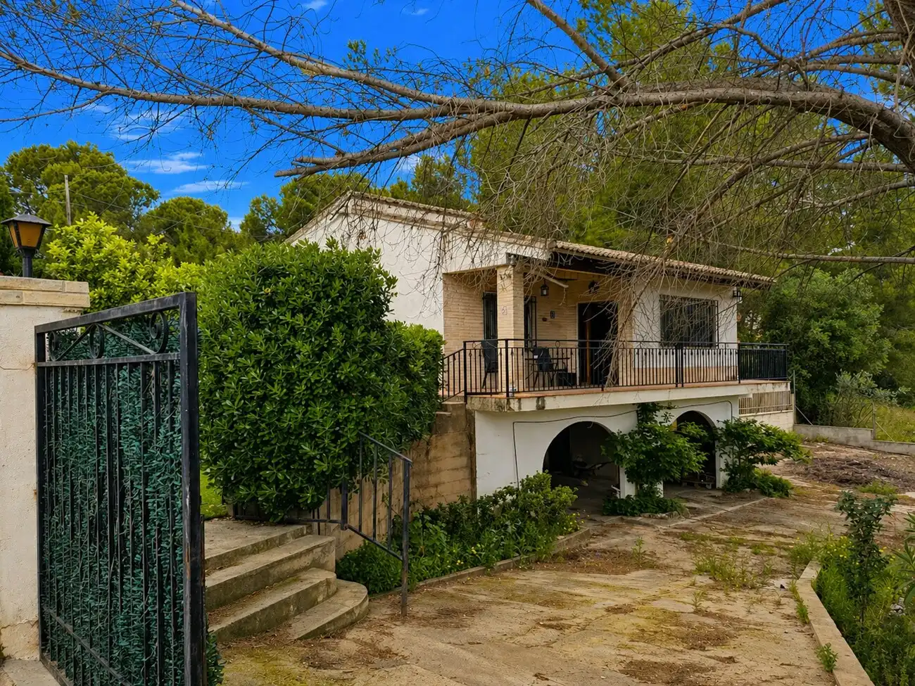 Casa rústica amb piscina en venda a Canals