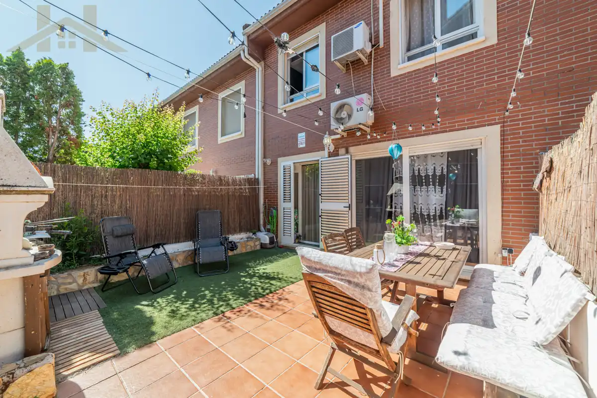 Terrace of Detached homes for sale in San Martín de la Vega  with Air Conditioner, Heating and Private garden