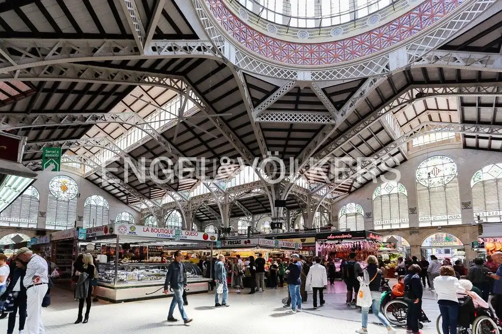 Piso de alquiler en Valencia con Aire acondicionado, Calefacción y Jardín privado