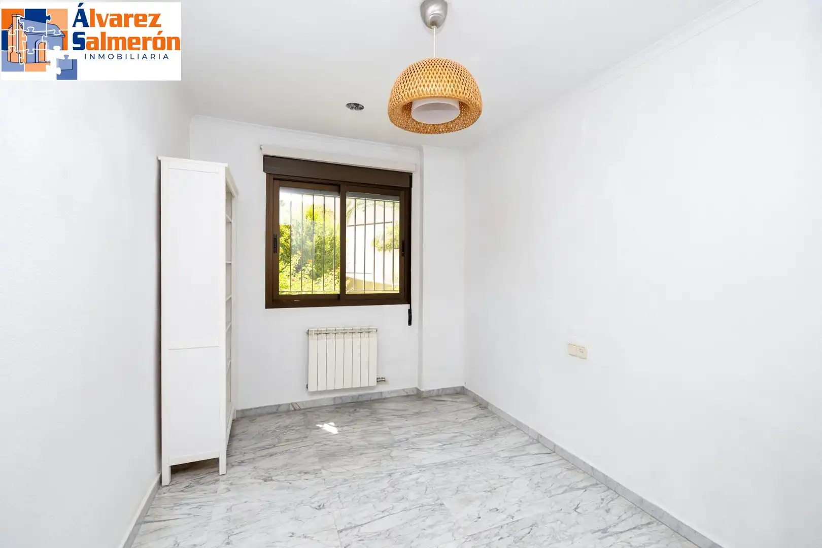Habitación de Piso en venta en Granada